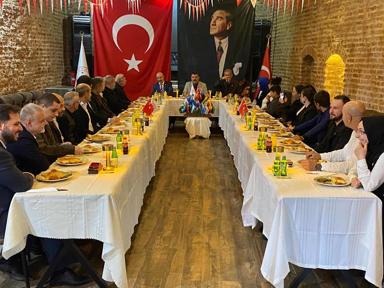 Kızılelma Partisi Kocaeli'de Halkla Buluştu